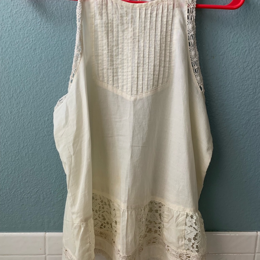 Lace hollister sleeveless shirt